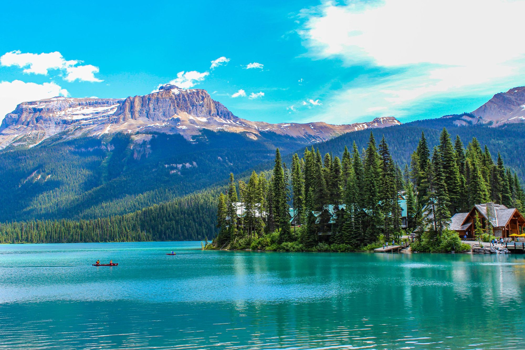 Lake Emerald, the south of which provides the starting point for the hike to Hamilton Lake. Photo: Getty