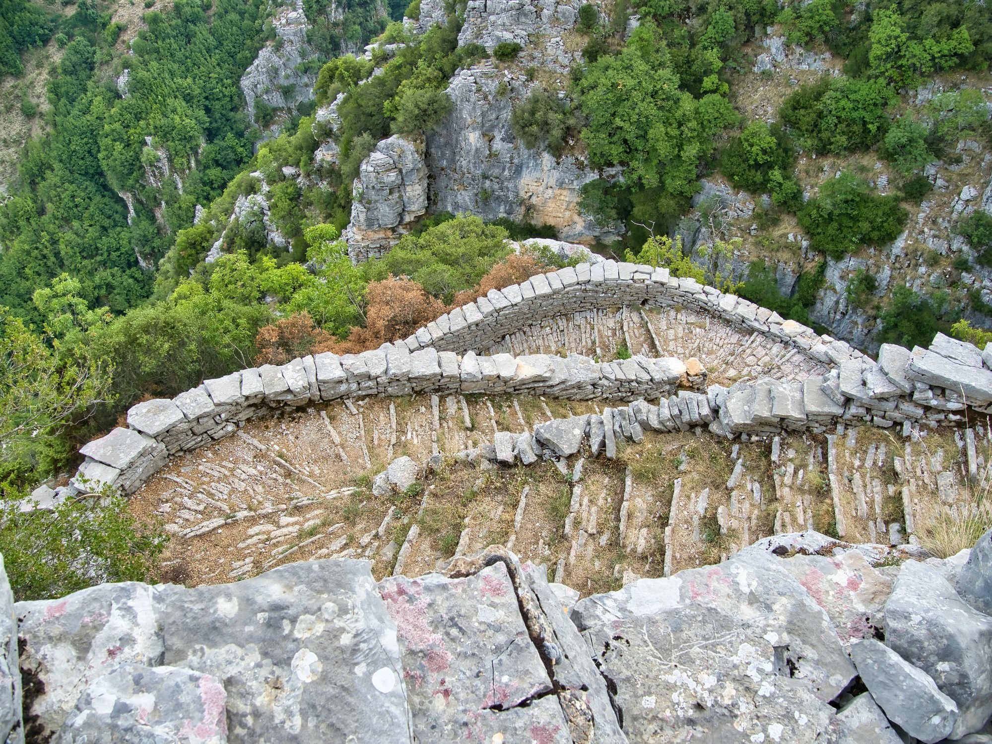 Vradeto Steps, ancient stone steps in Zagori, Greece