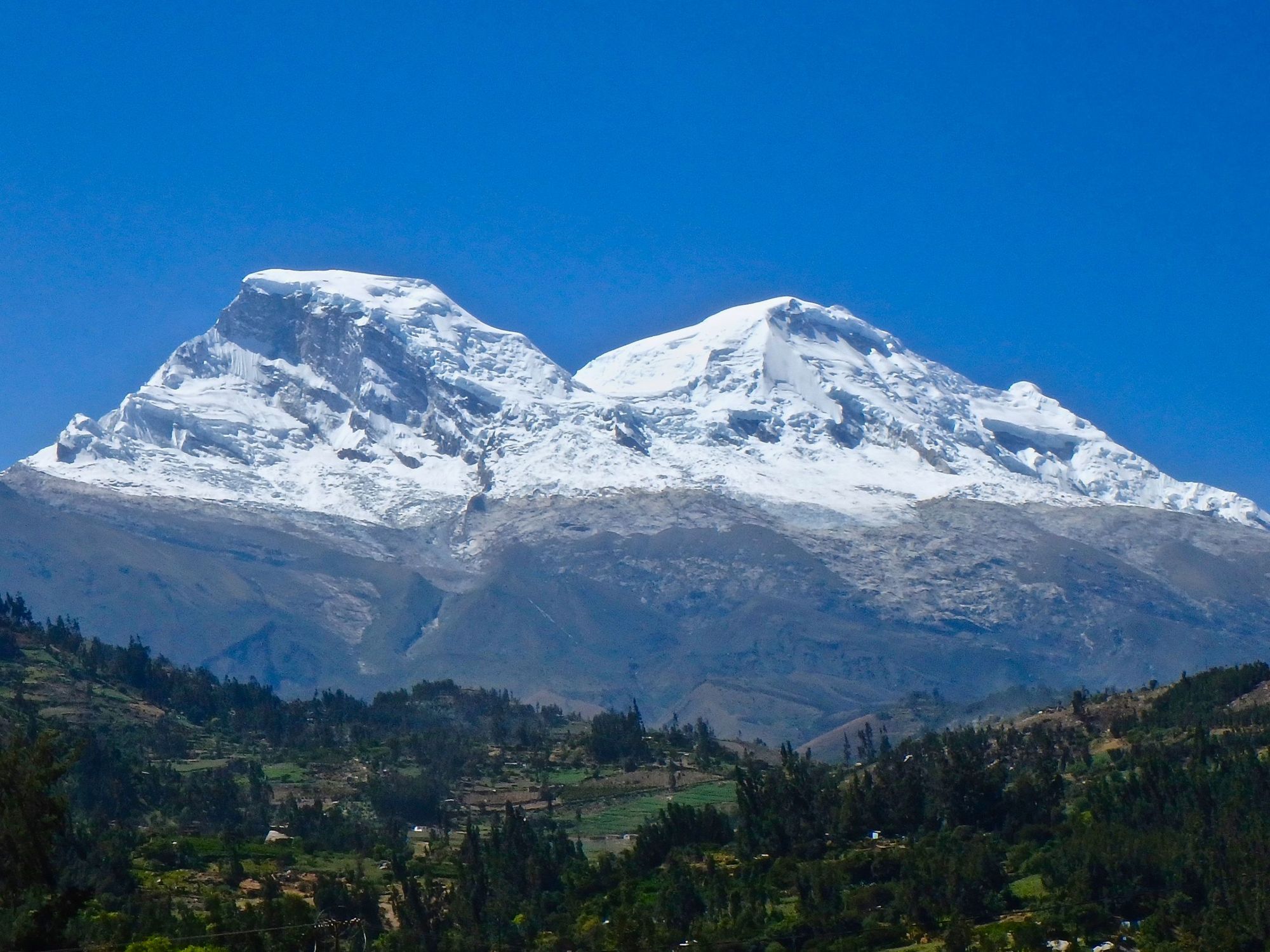 The mountain, Huascarán as viewed from Callejón de Huaylas in Peru. Photo: Wiki Commons