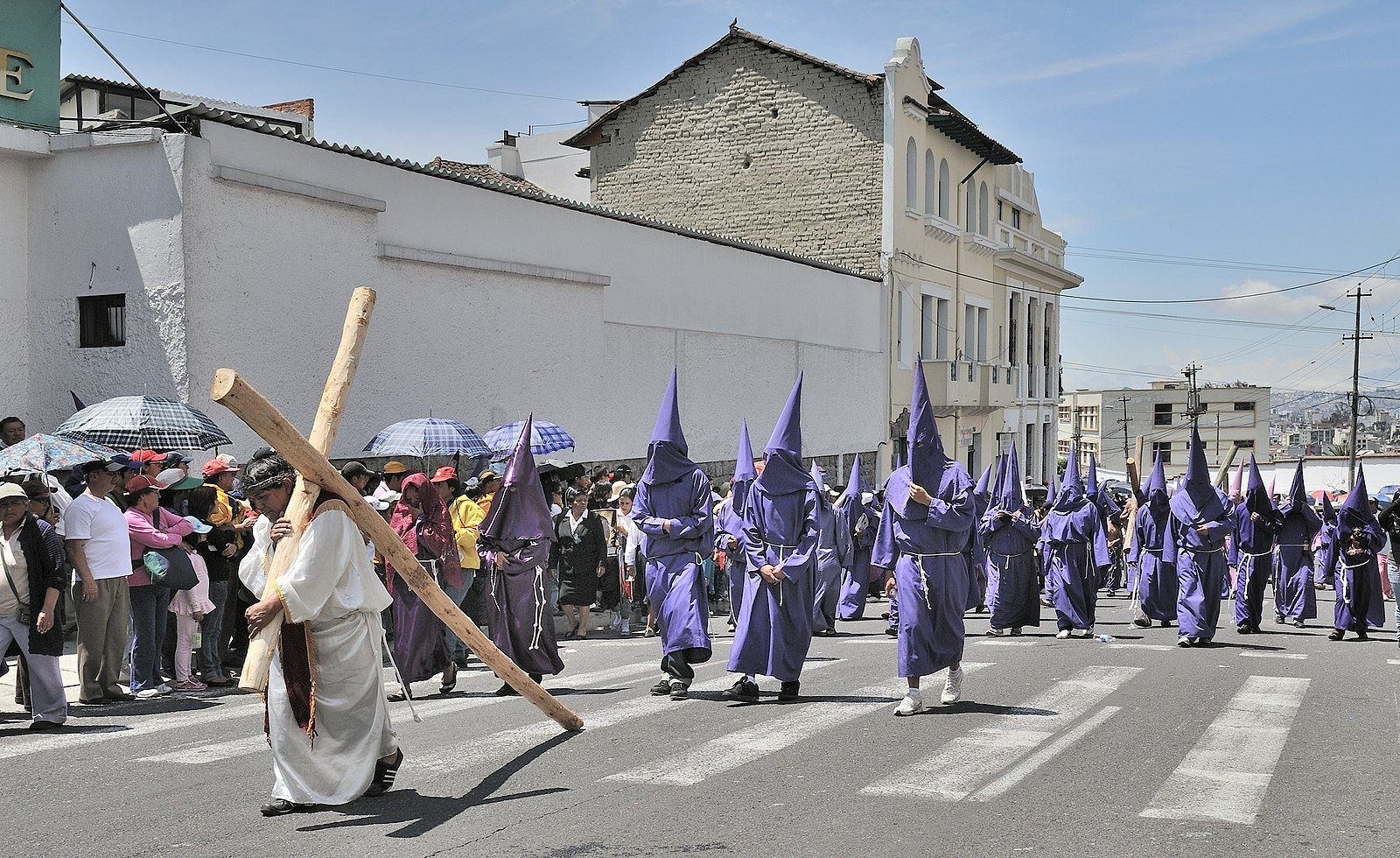 The Jesus of the Great Power procession in Quito. Photo: Wikimedia Commons.