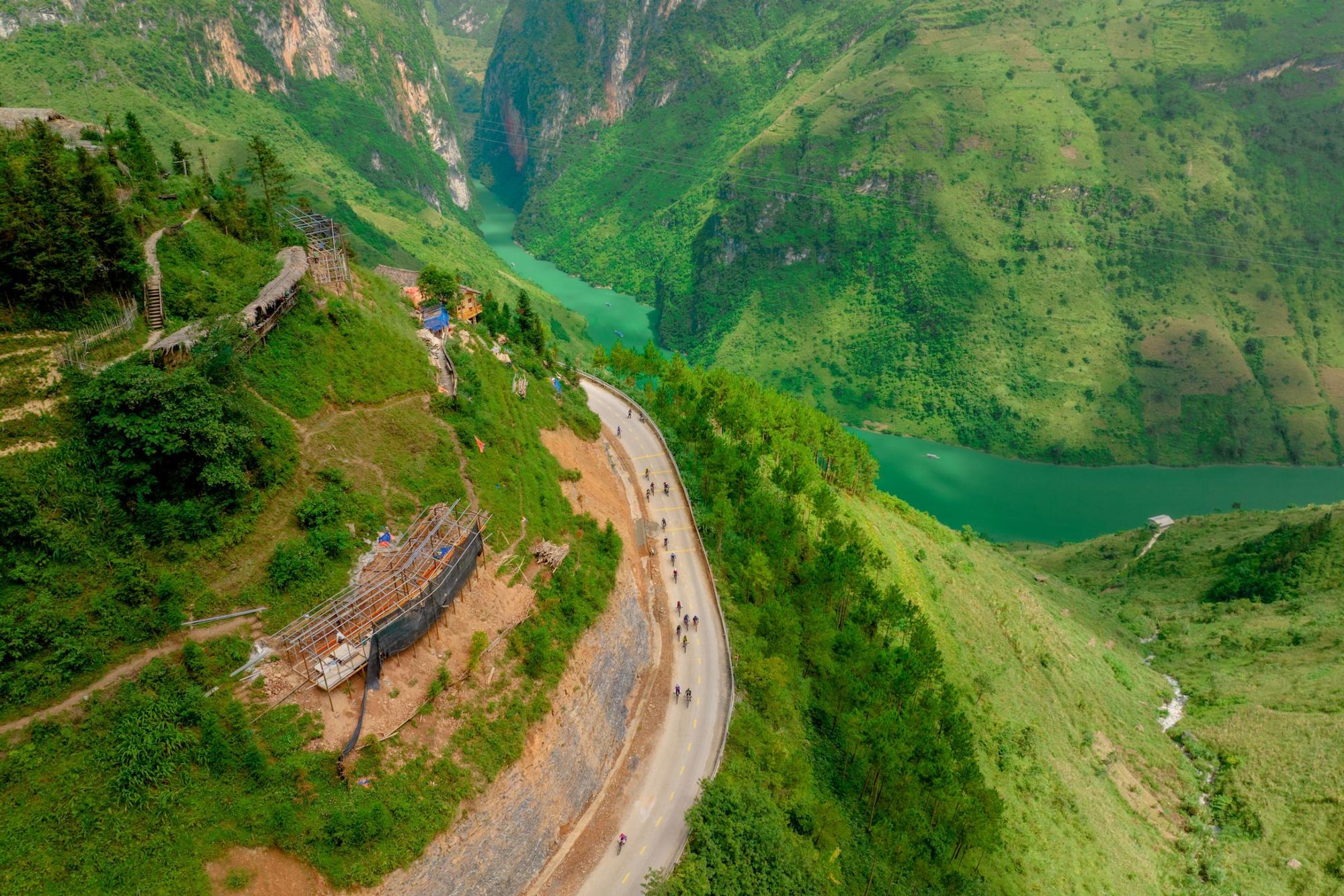 Cycling down towards the Nho Que River in Vietnam. Photo: Mr Biker Saigon.