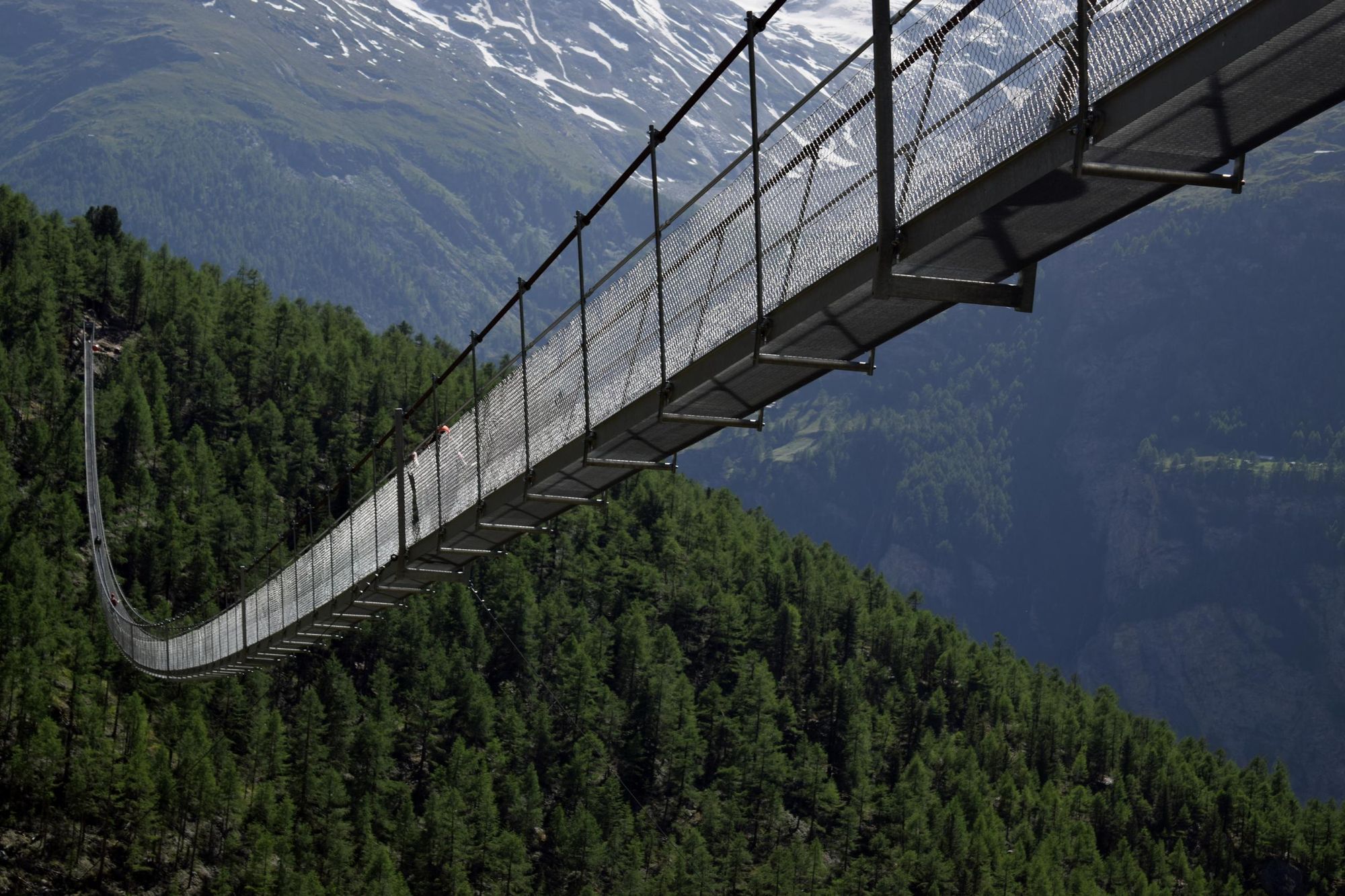 The Charles Kuonen Bridge. Photo: Getty.