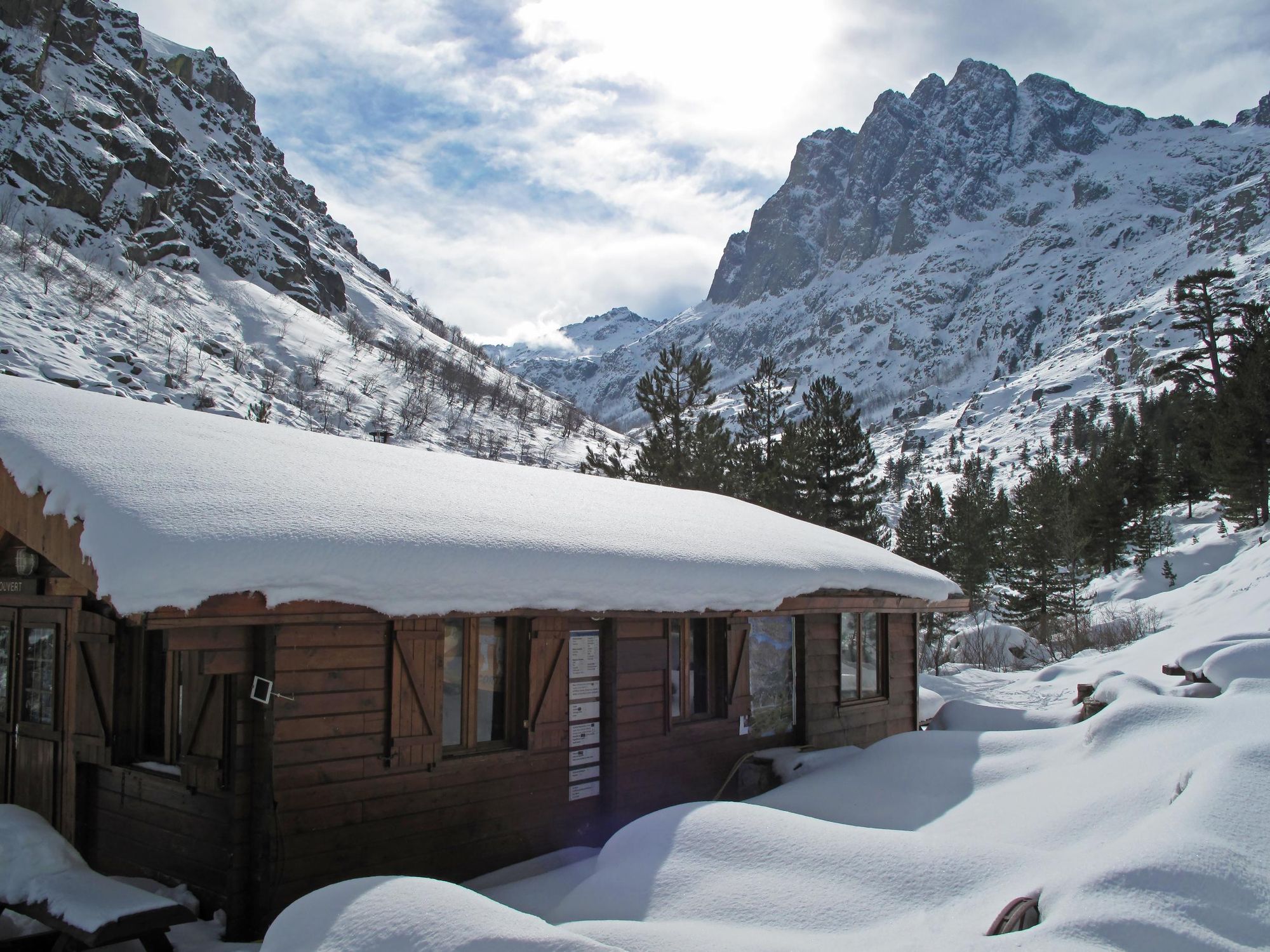 Corsica's mountains in the snow. Photo: Getty.