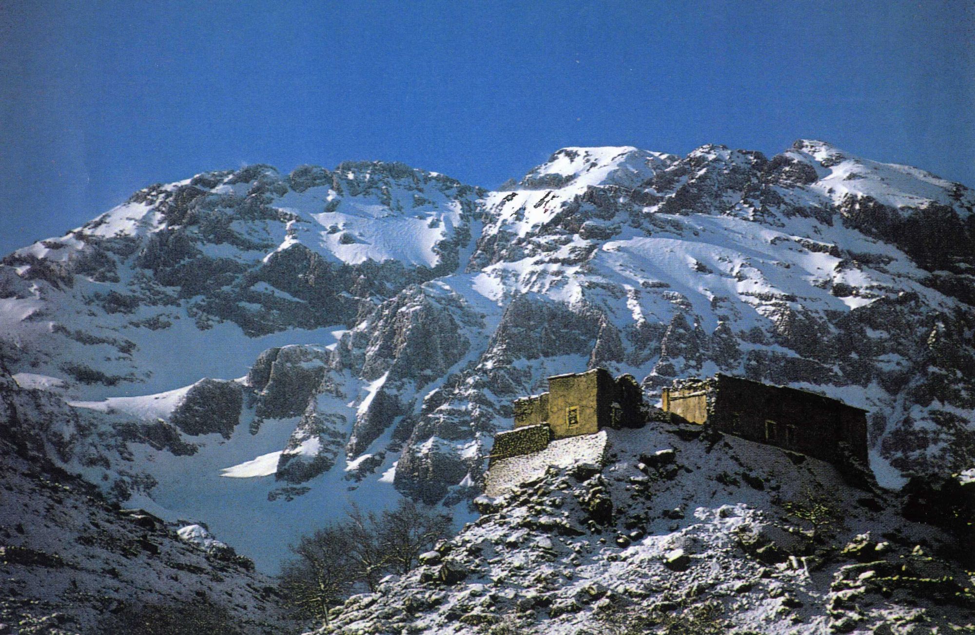 The initial ruin of the kasbah, pre-purchase and renovation. Photo: Mike Mc Hugo.