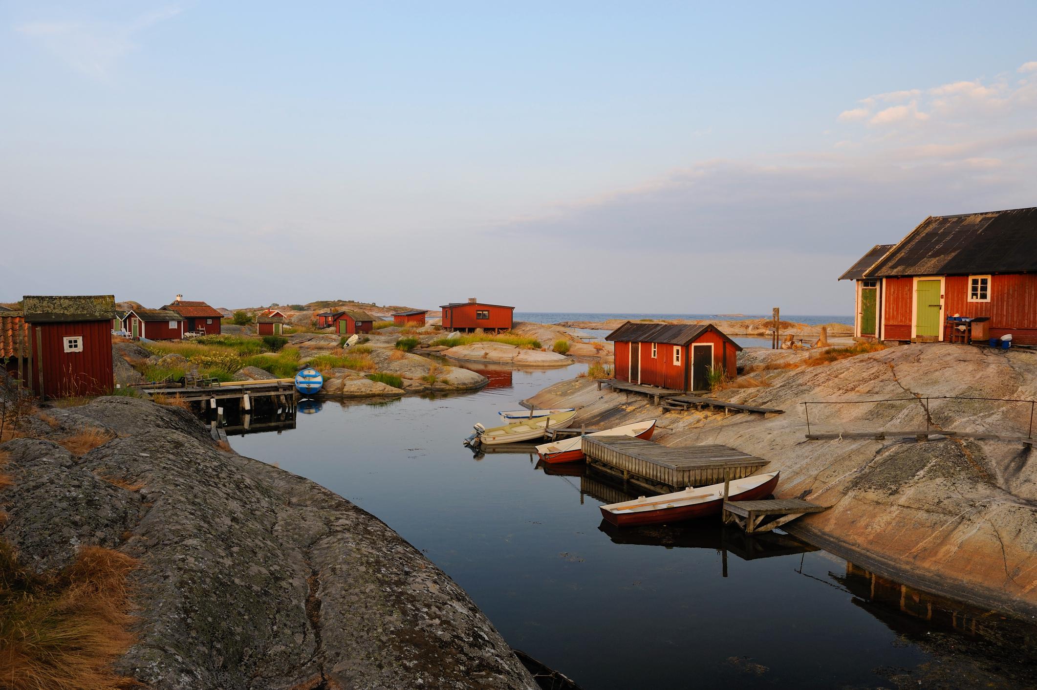 These small red cottages can be spotted around the Stockholm Archipelago. Photo: Getty