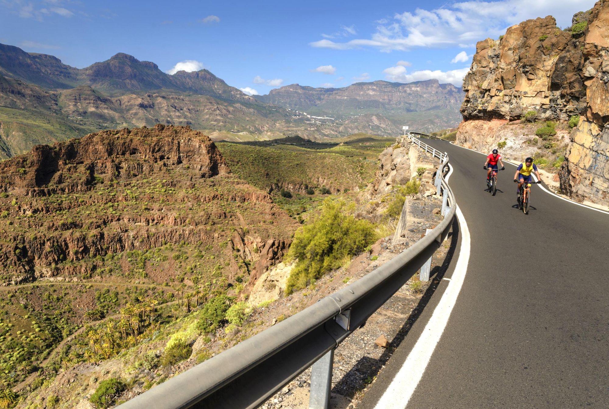 Cycling down a mountain road in Gran Canaria. Photo: Shutterstock.