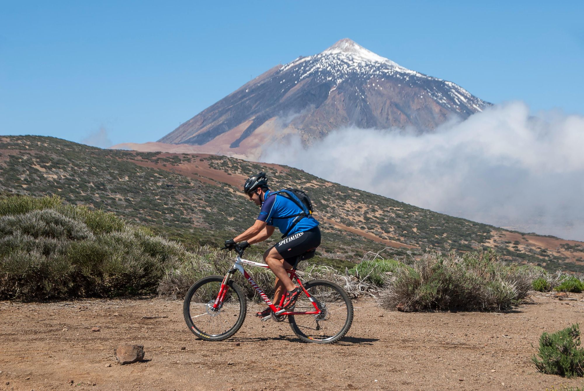 A mountain biker near Monte Teide. Photo: Getty.