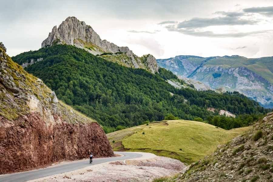 The area of Puzim and Visočica, just before the descent to the Neretva River. This pass connects the geographical regions of Bosnia and Herzegovina. Photo: Green Visions