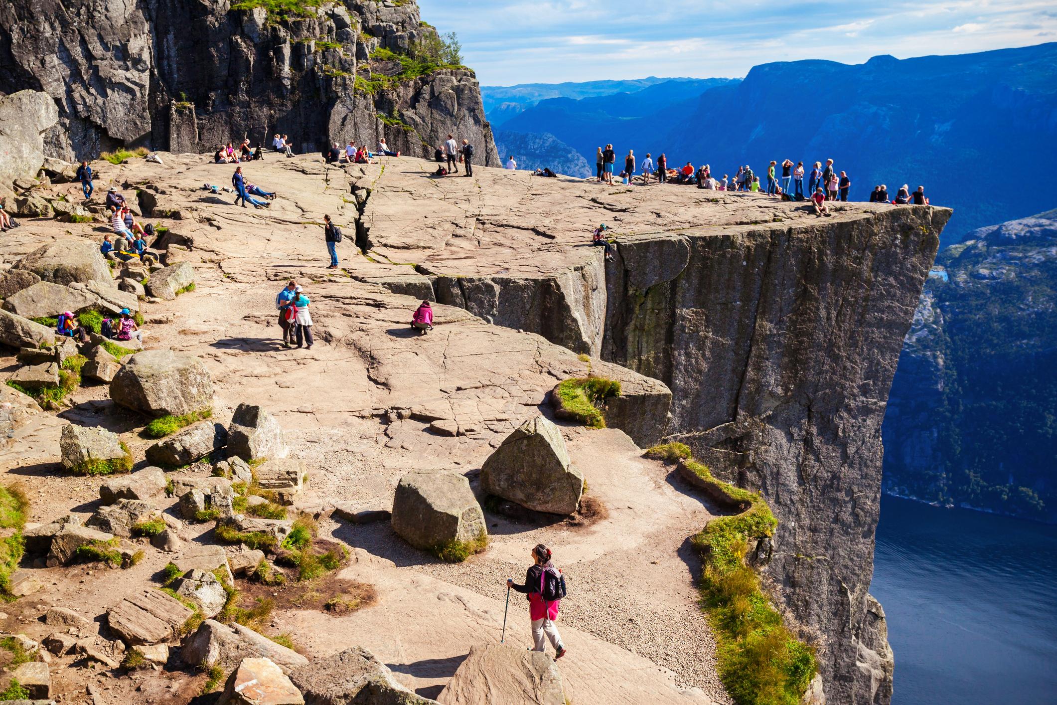 The final stretch of trail to Pulpit Rock, which is busy with walkers. Photo: Getty