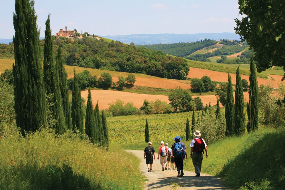 walking tours in tuscany
