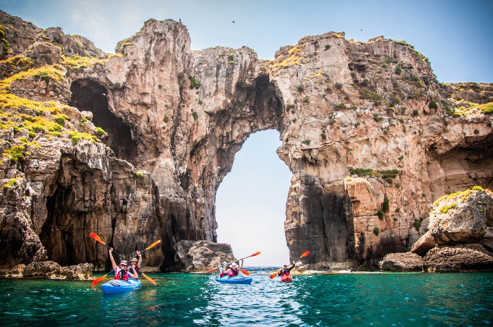 10 Epic Kayaking Trips For Beginners