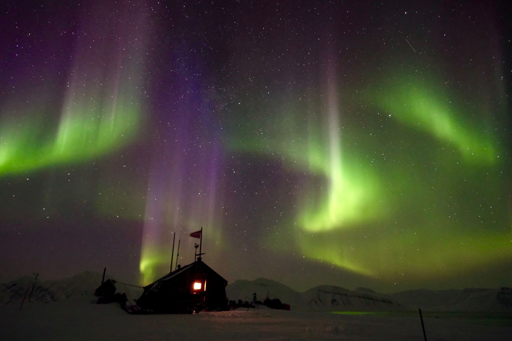 Meet The Women Who Spent 19 Months Alone in the Arctic